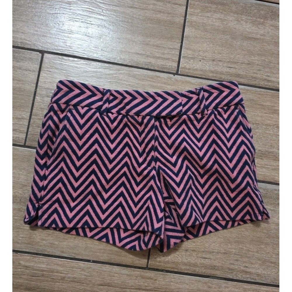 Ann Taylor Loft The Riviera Short Size 2 Pink /Navy Chevron Print
